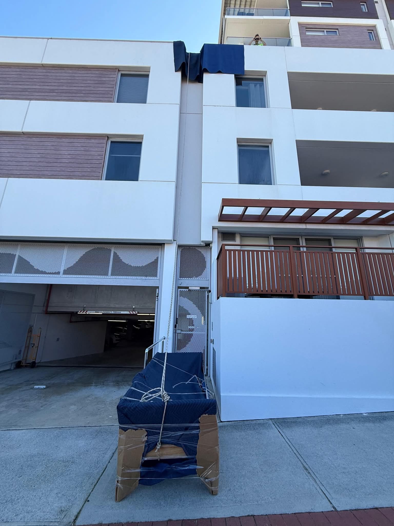 Rope access deliveries for buildings